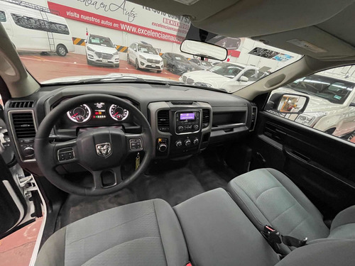 Imagen 6 de 11 de Dodge Ram 1500 3.6 Regular Cab 2015