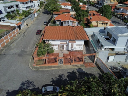 Casa Quinta En Venta En Santa Elena Barquisimeto 24-10415 Dh