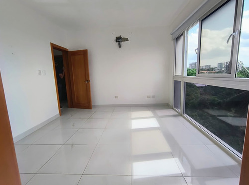 Apartamento En Renta Ubicado En La Av. Hispanoamericana