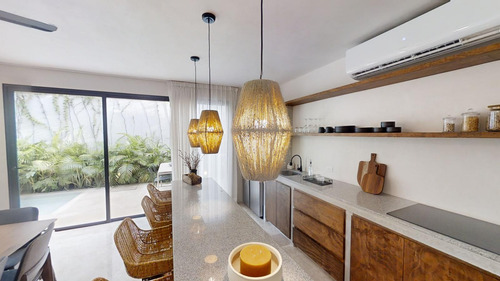 Casa En Venta De 3 Recàmaras Con Lock Off En Tulum (1087)