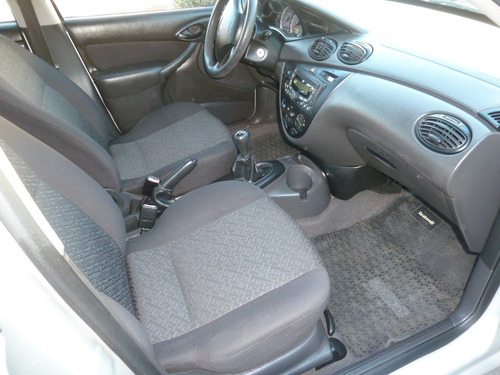 Ford Focus 4p