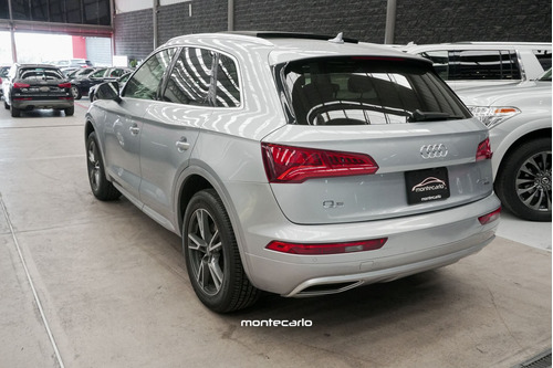 Audi Q5 2.0 L4 Dynamic S-Tronic At