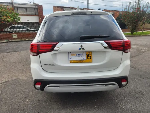 Mitsubishi Outlander 2.4 Kaiteki