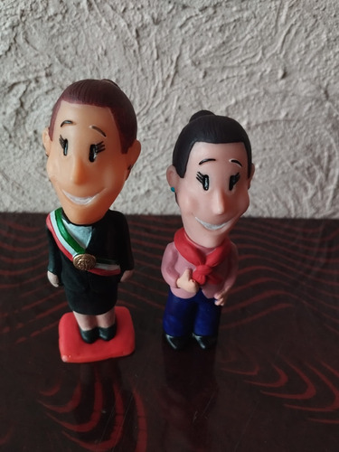 2 Diferentes Figuras De Claudia Sheimbaum (Usado)