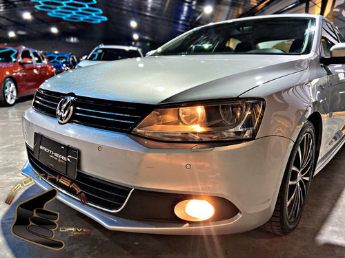 Imagen 4 de 21 de Volkswagen Vento 2.0 Sportline Mt