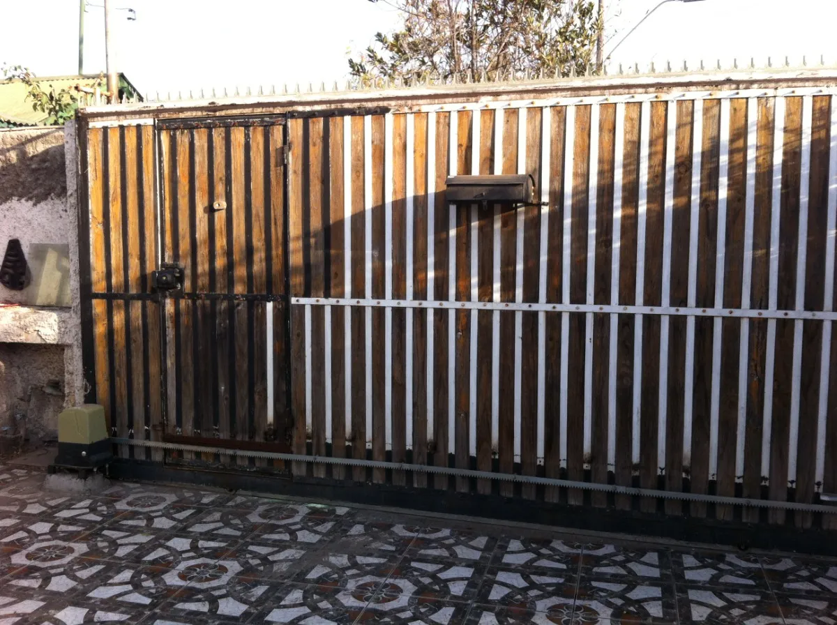 Imagen 2 de 17 de Arriendo Espaciosa Casa 3 Dormitorios Estacionamientos 3