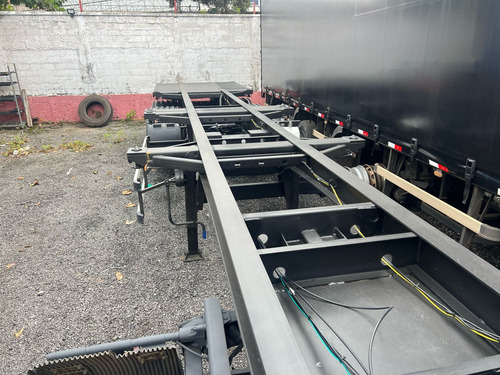Carreta Porta Container São Pedro 2025