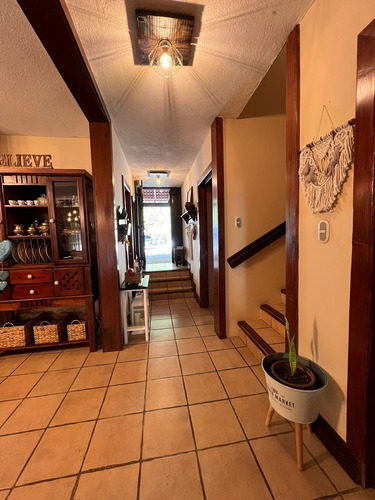 Imagen 3 de 30 de Vendo Hermosa Casa, Excelente Diseño Con Finos Acabados De Madera