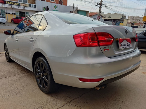 Imagem 4 de 10 de Volkswagen Jetta 2.0 4p Flex Confortline Automático