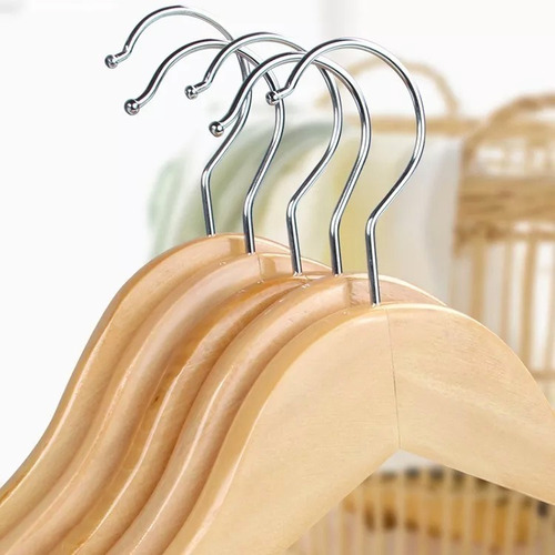 Imagen 3 de 4 de Perchas De Madera Lustrada Elegante Diseño Pack 50 Unidades