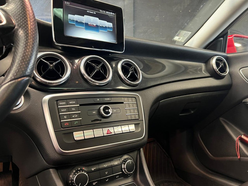 Mercedes-Benz Clase GLA 1.6 200 Cgi Sport At
