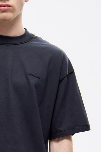 Remera Bullbenny Regular Fit Estructura Manga Corta Bordada