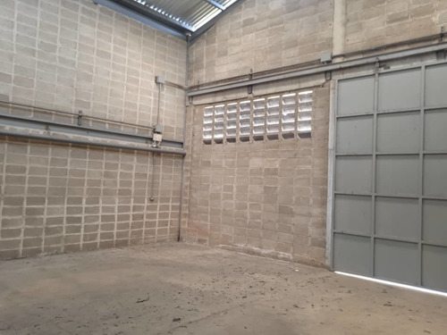 Imagen 4 de 12 de Leal Pérez Vende Galpón, San Diego Los Jarales Soloclientes