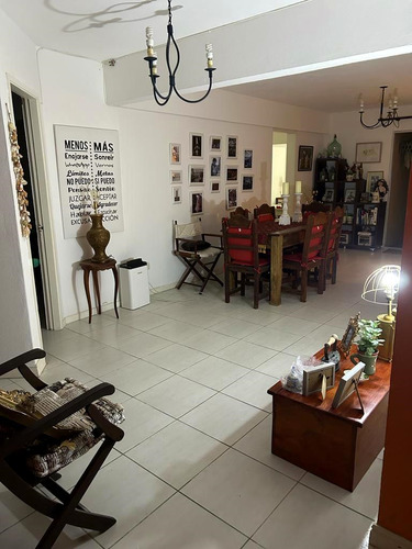 Se Alquila Apartamento En Edificio Sagitario Temporal.