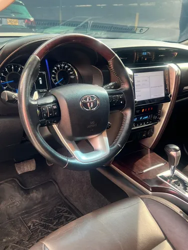 Toyota Fortuner 2.7
