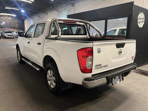 Nissan NP300 2.3 Frontier Se Plus Cd 4x2 Mt
