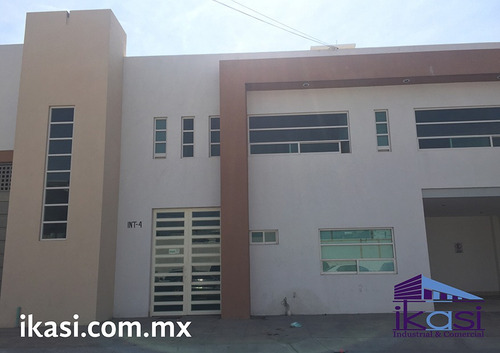 Imagen 3 de 14 de Bir-132 Bodega En Clúster Privado Blvd Hermanos Aldama