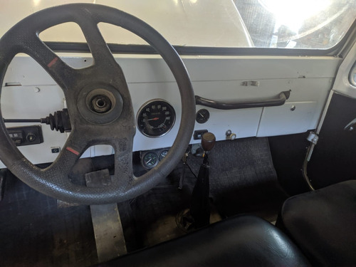 Imagen 9 de 13 de Jeep Ika 1974
