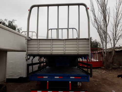 Imagen 3 de 10 de Carrocería Plana Con Barandas 6.90x2.45x0.60