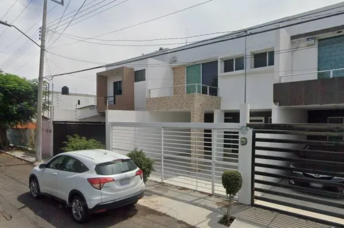 Casa En Venta En Col. Laboratorio Cfe, Irapuato, Lcv.