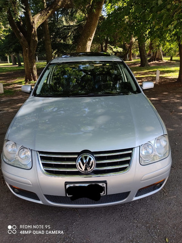 Volkswagen Bora 1.8 Highline T 180cv Cuero 2014