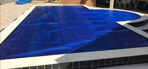 Imagem 6 de 10 de Capa Térmica Piscinas 7x3 Black/blue 300 Micras