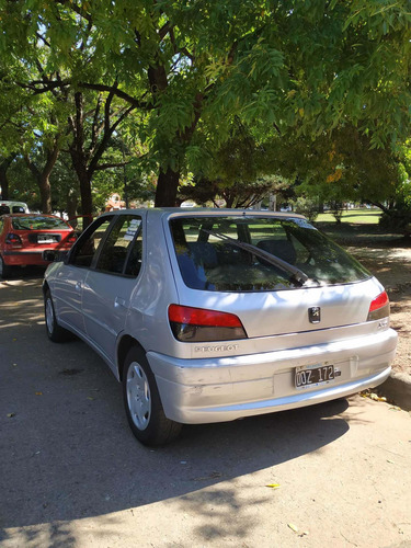 Peugeot 306 1.8 Boreal 2002