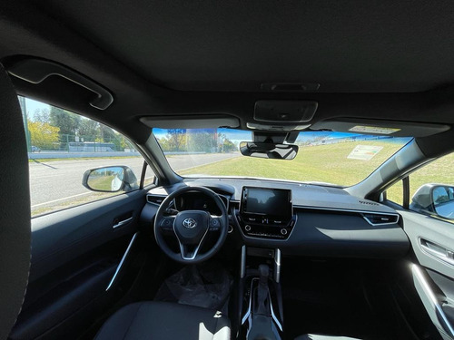 Imagen 13 de 15 de Toyota Corolla Cross 2.0 Seg Cvt 2023