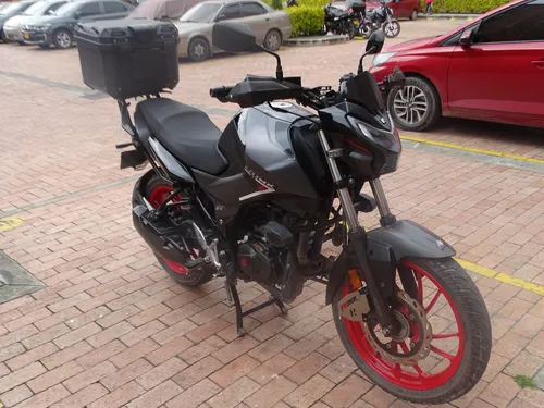 Hero Hunk 160 Rs 2v