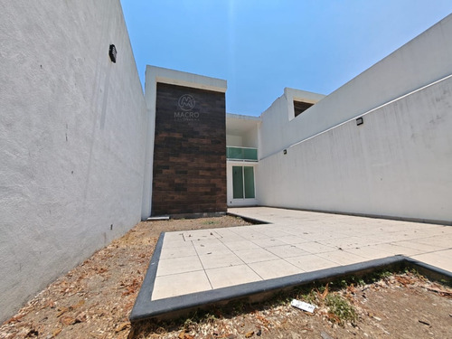 Casa En Venta En Col. Otilio Montaño A Estrenar.