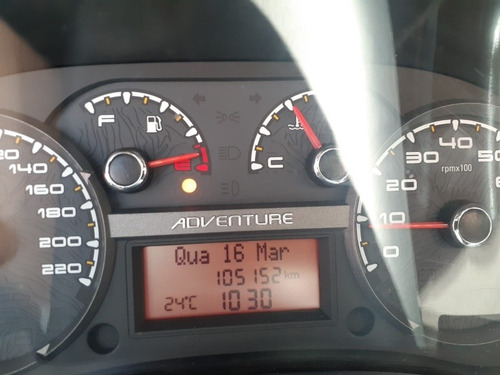 Imagem 3 de 12 de Fiat Strada 2018 1.8 16v Adventure Cab. Dupla Flex 3p
