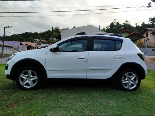 Renault Sandero Stepway SANDERO STEPWAY Hi-Power 1.6 8V 5p