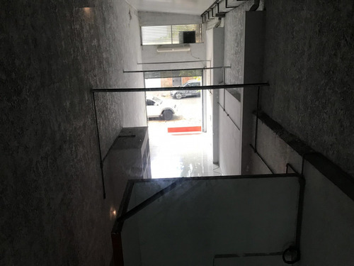 Oportunidad En Zona Mayorista Próximo Arenal Grande.
