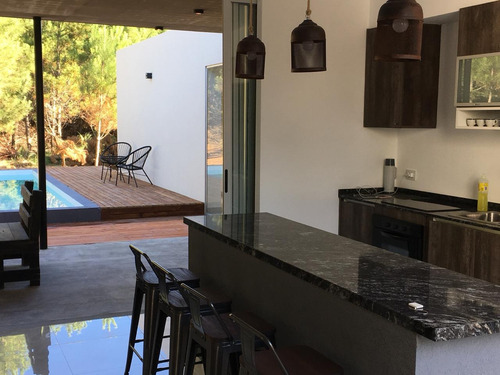 Imagen 2 de 14 de Alquiler Casa Costa Esmeralda Pileta Climatizada Solar 8 Personas