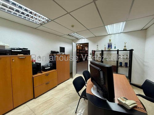 Y.t. Edificio En Venta, Puente Hierro Mls #25-21821
