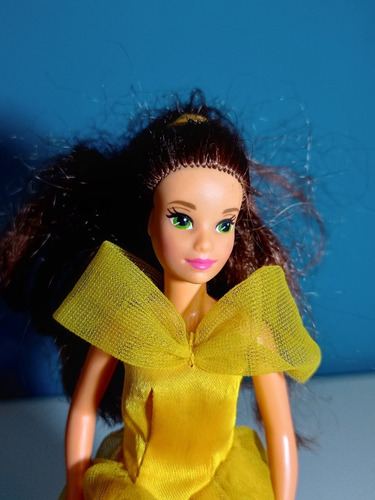 Muñeca Bella Articulada (bella Y La Bestia) Disney Original (Usado)