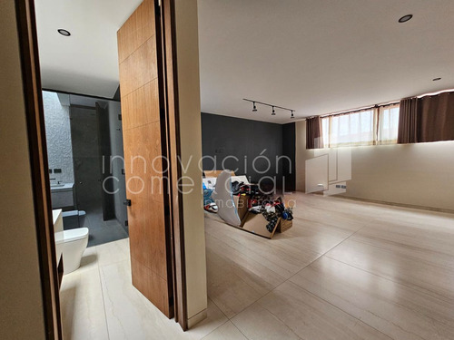 Casa En Venta En Misión San Jerónimo Con Acabados De Lujo