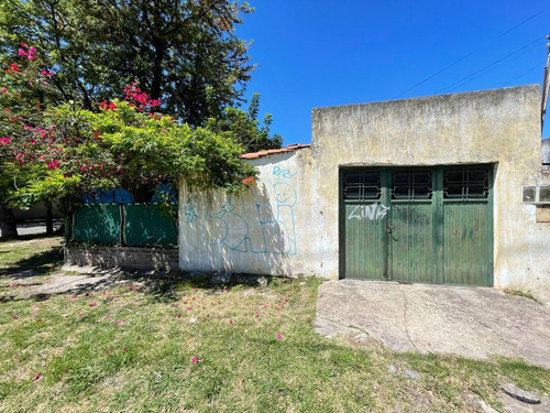 A. Nervo 1019 Esq. Caseros, Lomas De Zamora - Lote En Esquina C/ 3 Viviendas