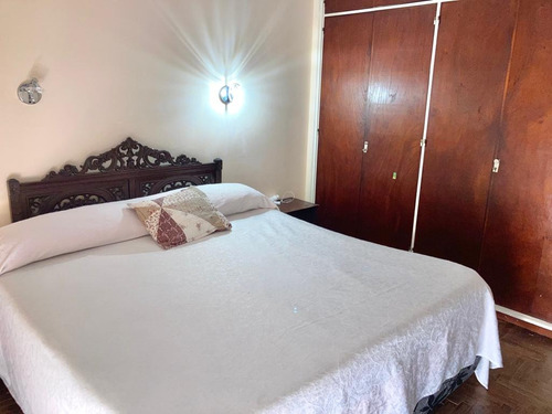 Venta De Casa Más Departamento Tres Ambientes