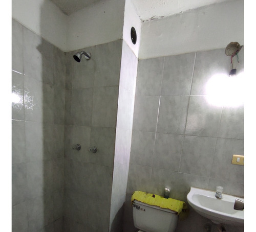 Apartamento Localizado En La Urbanización Las Aves, Cua.