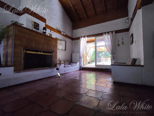 Imagen 3 de 12 de Venta - Casa En Venado Ii