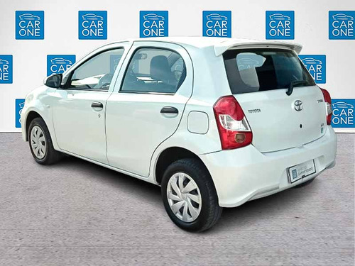 Toyota Etios 1.5 X MT6 5P