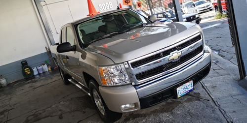 Imagen 1 de 15 de Chevrolet Cheyenne 2008 5.3 2500 Cab Ext B 4x4 Mt