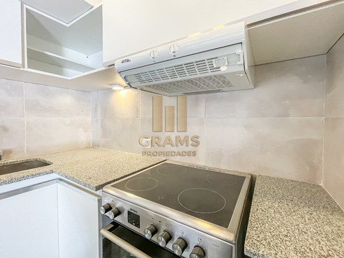 Venta De Departamento Dos Dormitorios, La Plata