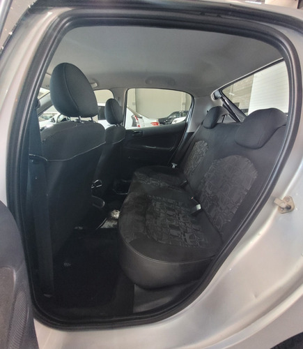 Imagen 8 de 17 de Impecable Peugeot 207 Compact Xs 1.9d Año 2009 Con 141.000km
