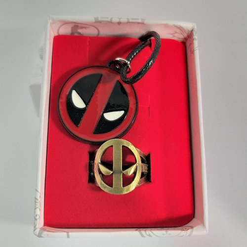 Set De Anillo Y Collar De Deadpool De Colección