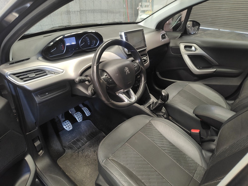 Peugeot 208 1.6 Feline