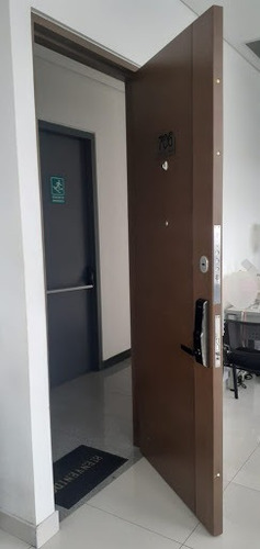 Oficinas En Arriendo Andes Norte 469-7225