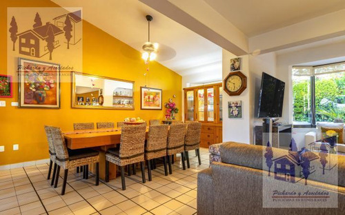 Casa En Venta En El Club De Golf Santa Fe Xochitepec Morelos.