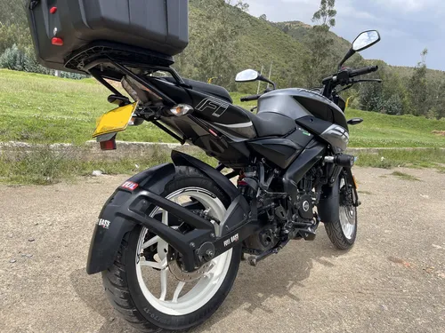 Pulsar Ns 200 Fi